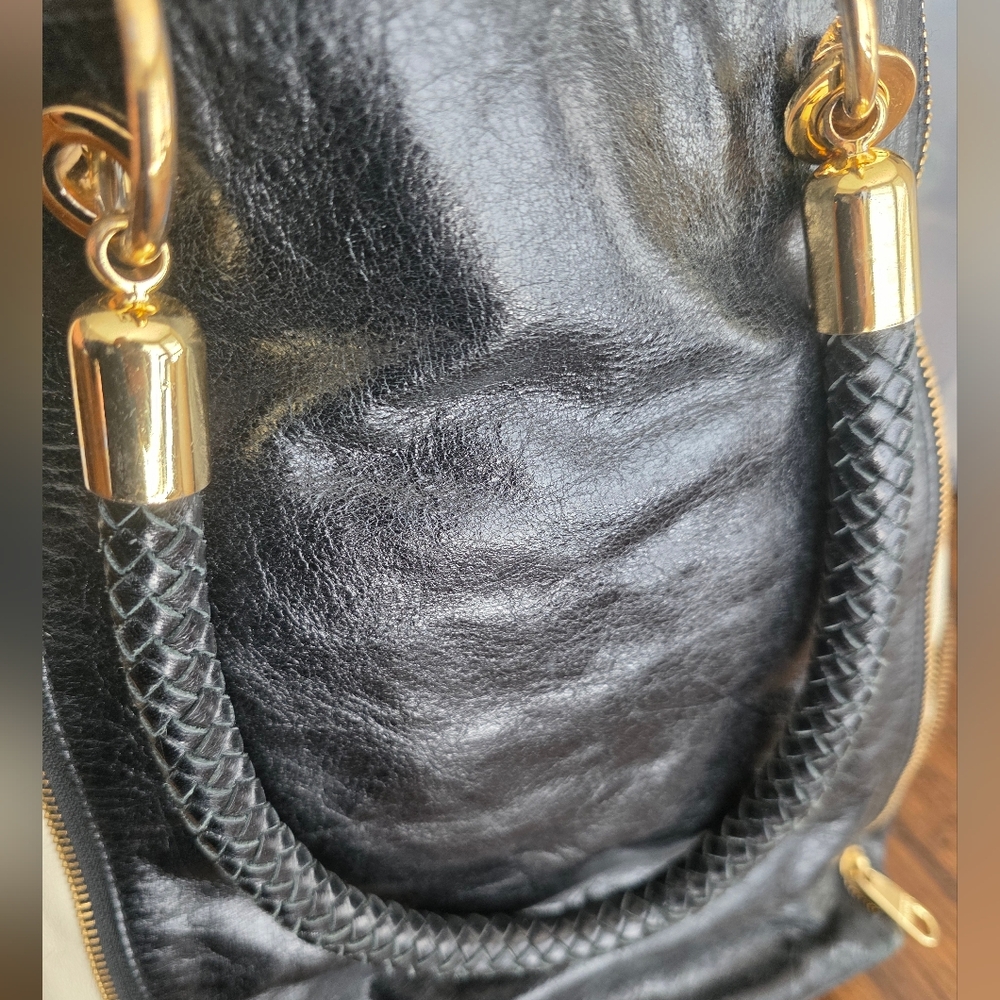 Badgley Mischka Black and Cream leather Shoulder tote Bag with Gold Accents - Picture 4 of 5